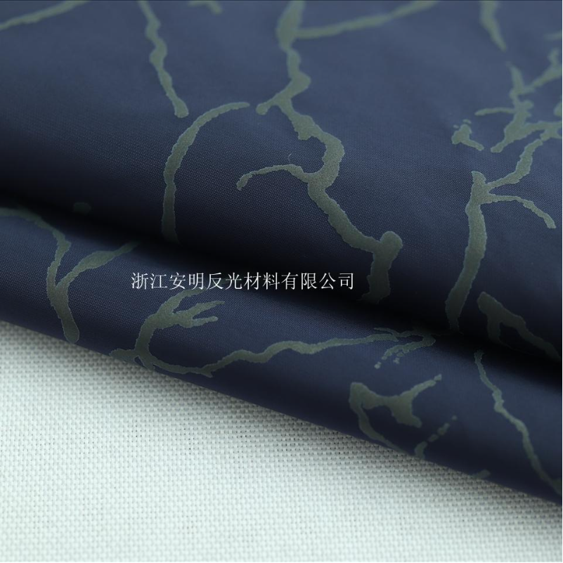 高亮大理石纹尼丝纺 夜光时装面料 压胶羽绒服布料