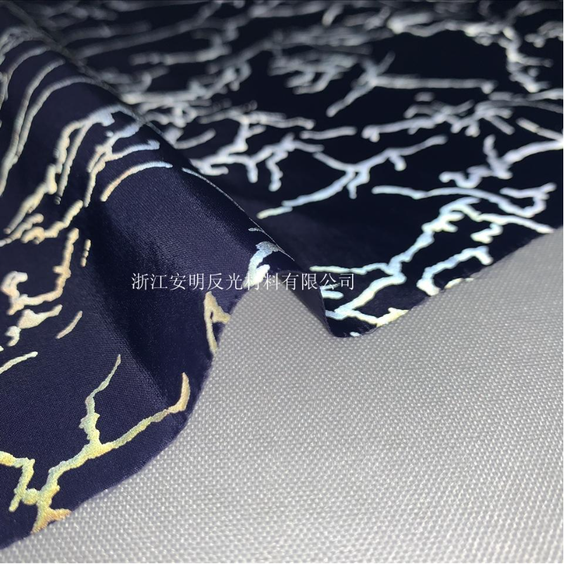 高亮大理石纹尼丝纺 夜光时装面料 压胶羽绒服布料