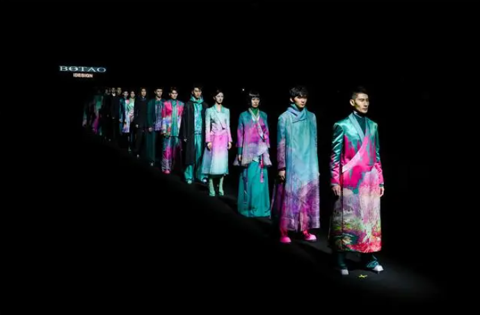 大品牌齐聚中国国际时装周，释放出什么样的信号？