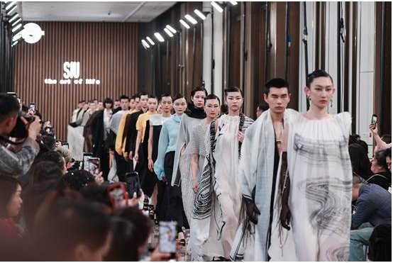 中式美學仙品！-來自于S l U秋冬高級時裝發布會