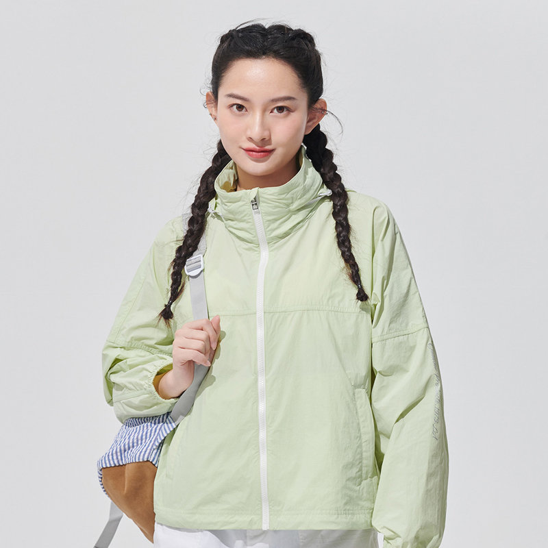OUTDOOR锦纶立领防晒风衣：轻便实用，享受户外运动的惬意时光