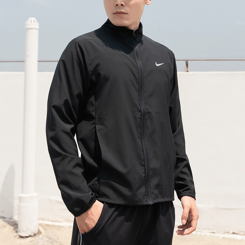 耐克Nike男士跑步训练夹克外套：透气舒适，轻盈出型，比赛休闲两相宜 