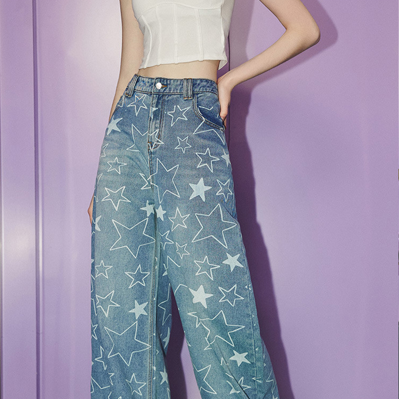 UNIFREE 潮酷少女风星星印花水洗宽松休闲直筒牛仔裤：无趣不成衣
