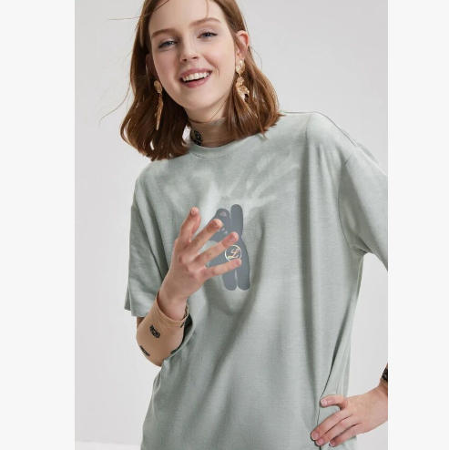 科技感爆棚！温感变色面料，一秒“切换皮肤”！